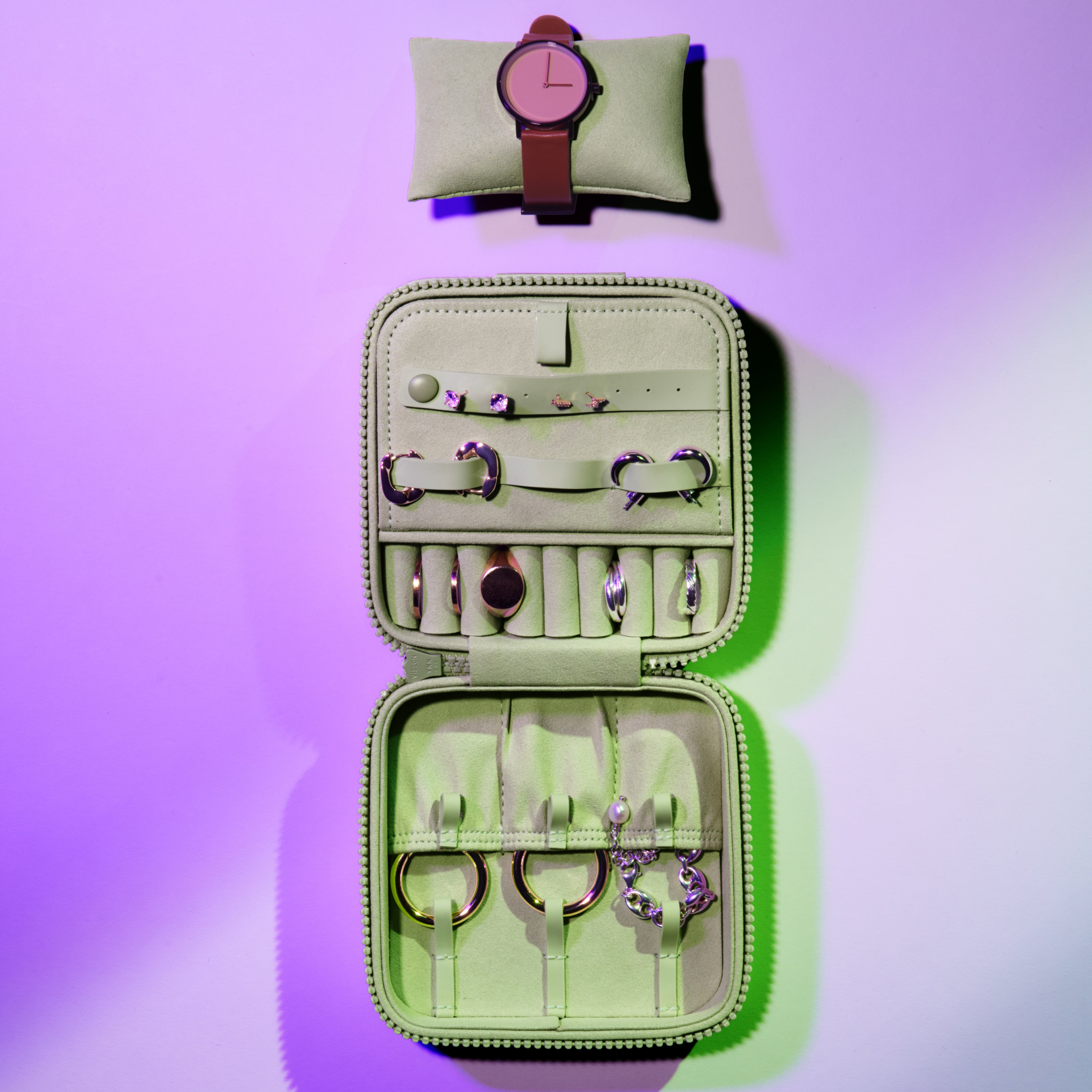 Frankie Jewelry Case in Matcha Latte, Large - Image 9