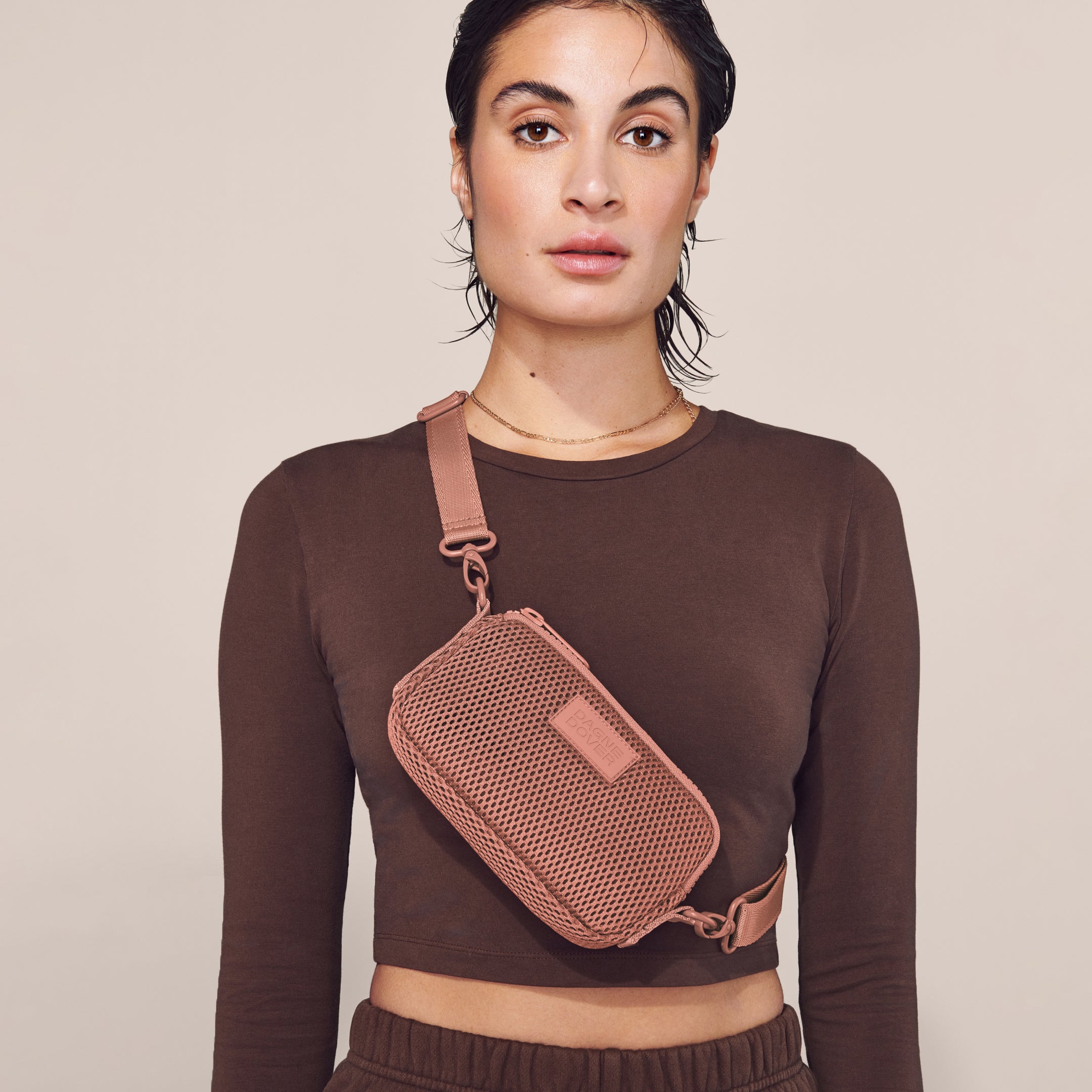 Mara Phone Sling in Dark Moss Air Mesh - Image 7