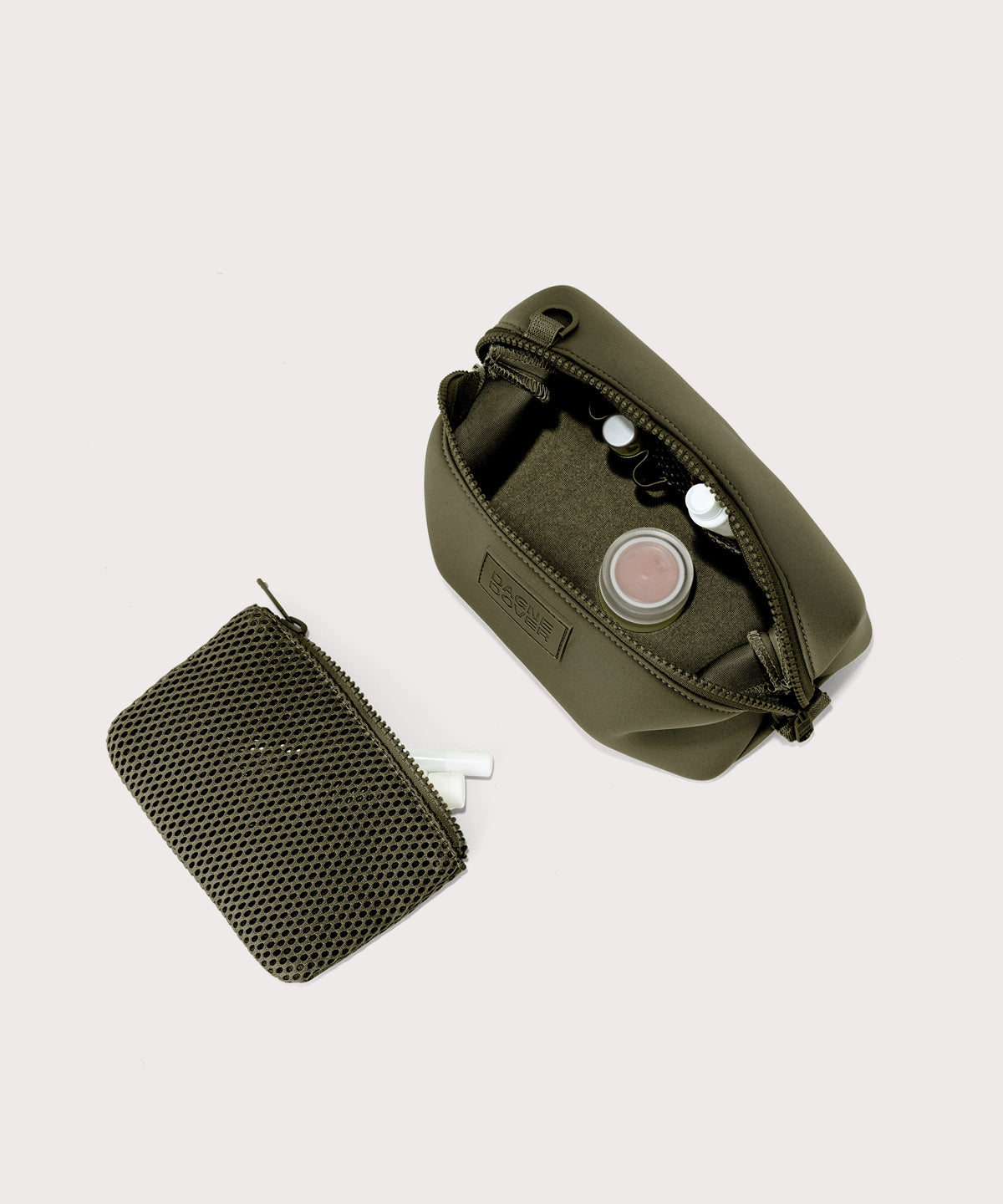 Hunter Toiletry Bag in Dark Moss, Small - Image 2